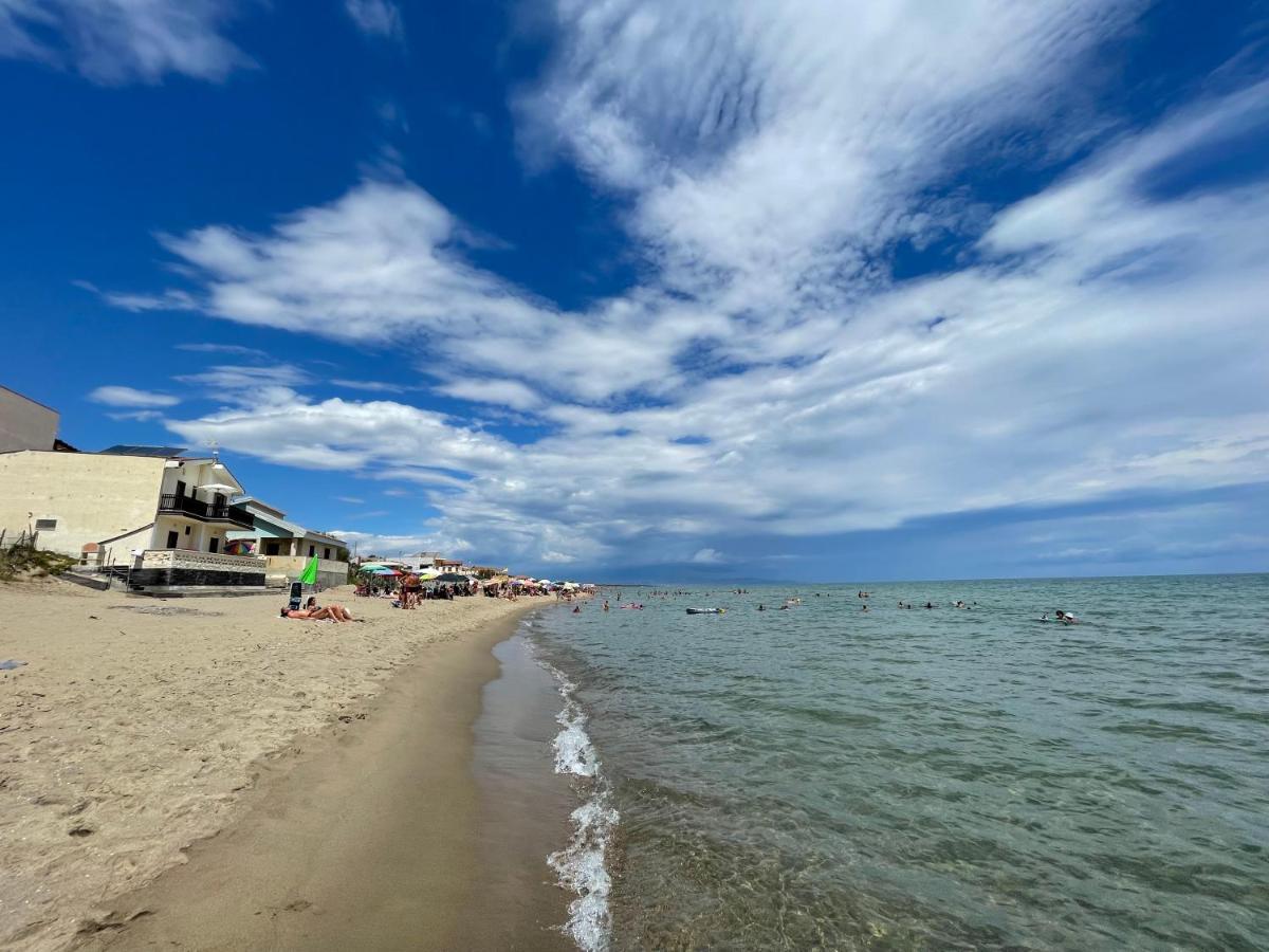 Paradiso Fronte Mare Villa Agnone Bagni Buitenkant foto