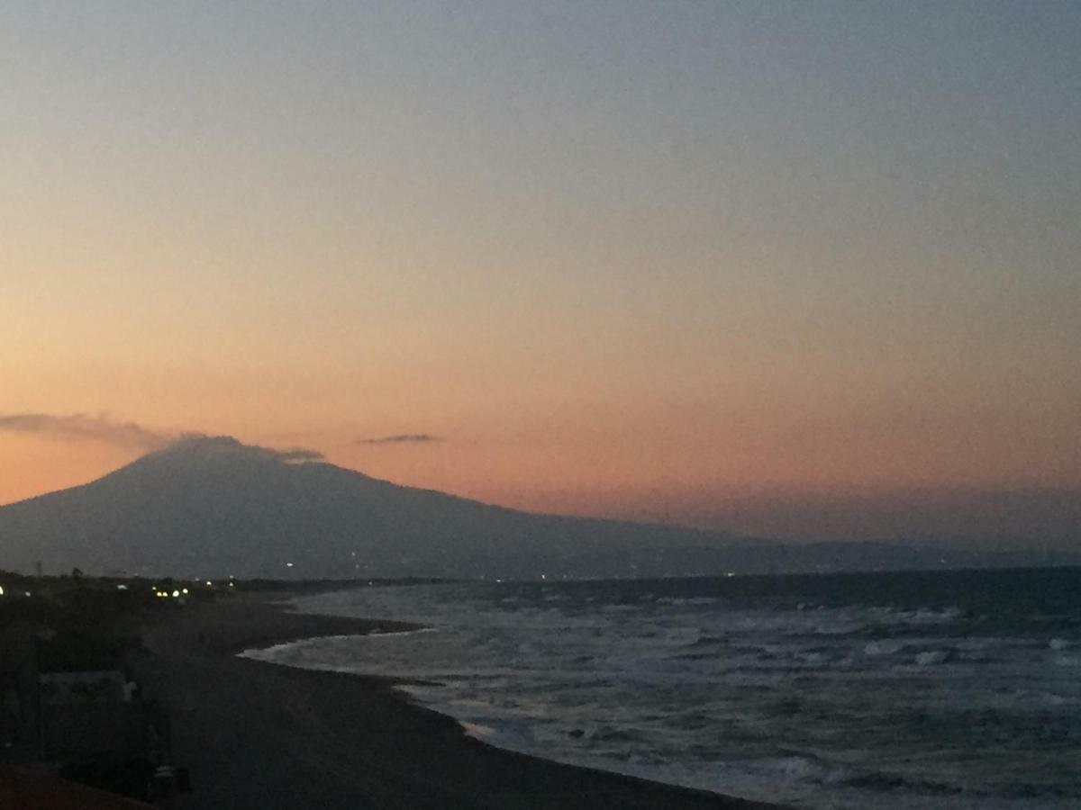 Paradiso Fronte Mare Villa Agnone Bagni Buitenkant foto