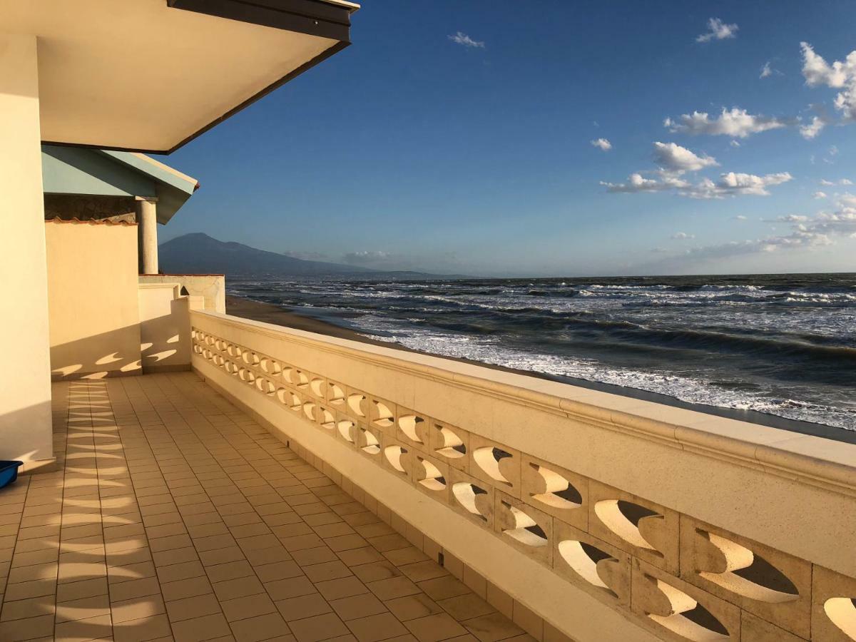 Paradiso Fronte Mare Villa Agnone Bagni Buitenkant foto